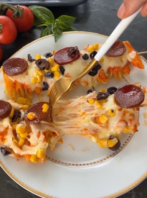 Pizzavari Bir Makarna Tarifi