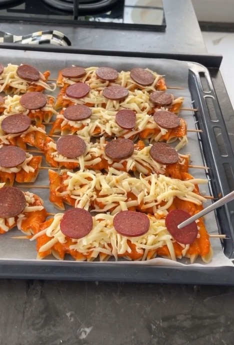 Pizzavari Bir Makarna Tarifi