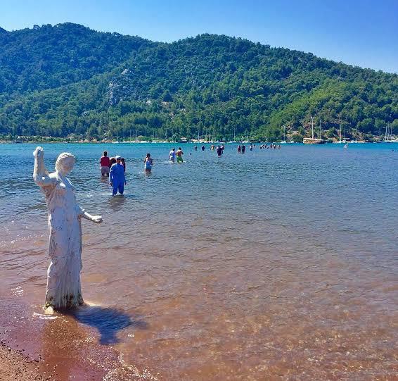 KIZKUMU HEYKELİ