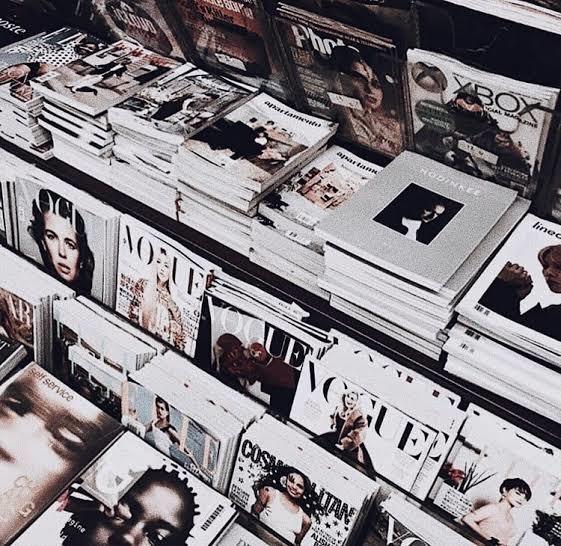 📚