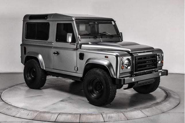 Land Rover Defender Arabalarının Evrim Hikayesi