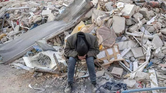 Depremden Sonra İnsan Psikolojisi ve Bu Durumla Başa Çıkma Yolları