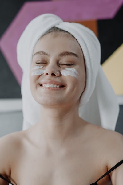 La Roche-Posay Anthelios Age Correct SPF 50 İncelemesi, Yorumları, Avantajları ve Dezavantajları