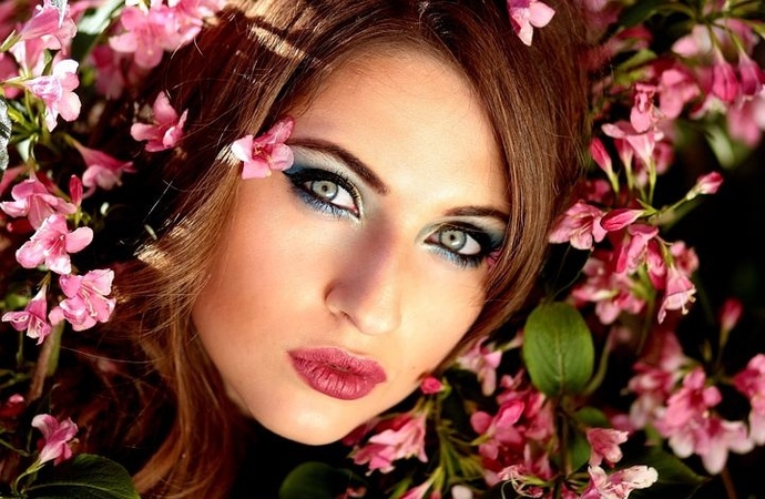 L’Oréal Paris Unlimited Mascara İncelemesi, Yorumları, Avantajları ve Dezavantajları