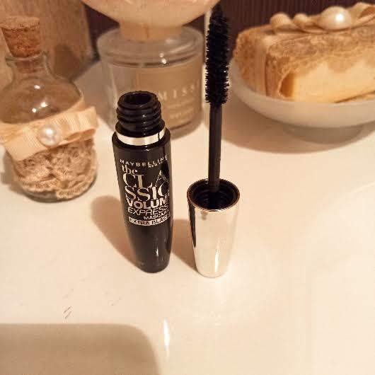 Maybelline New York Volum Express Classic Extra Black Maskara İncelemesi, Yorumları, Avantajları ve Dezavantajları