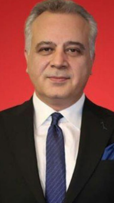 Partisiz aday Hukukçu Ömer Lütfü Avşar