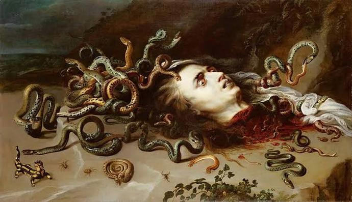 Yılan Saçlı Kadın: Medusa