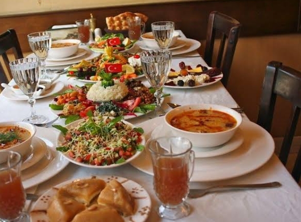 Ramazan Ayına Özel KSnin Tatlı mı Tatlı Fenomenleri ile Yaptığımız Sohbet Köşesi!