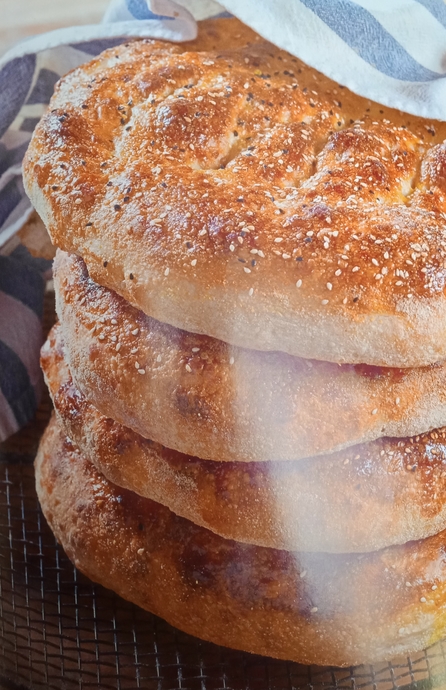 Fırında Pide Kuyruğuna Girmek Reddedilemez Olsa Bile, Evinin Mutfağında Yapılan Pide Ona Daima Bin Basar!
