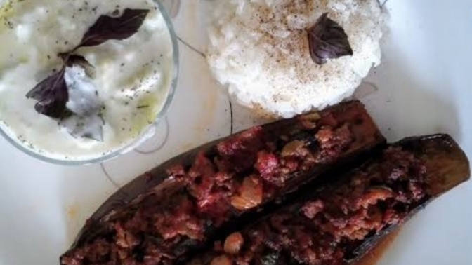 İftara Karnı Yarık, Pilav ve Cacık Kombinesi!