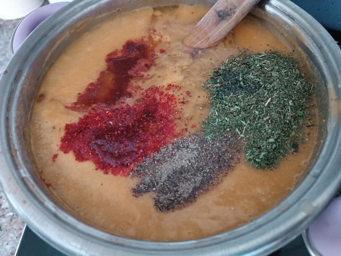 İçinizi Isıtacak Bir Çorba: Sebzeli Mercimek Çorbası