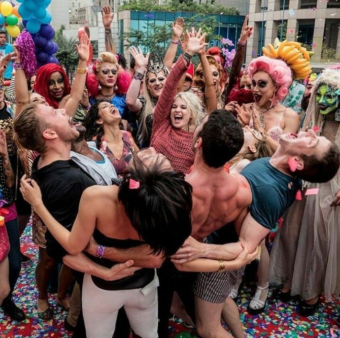 Telepatiyle Birbirlerine Bağlanmış İnsanların Dizisi: Sense8