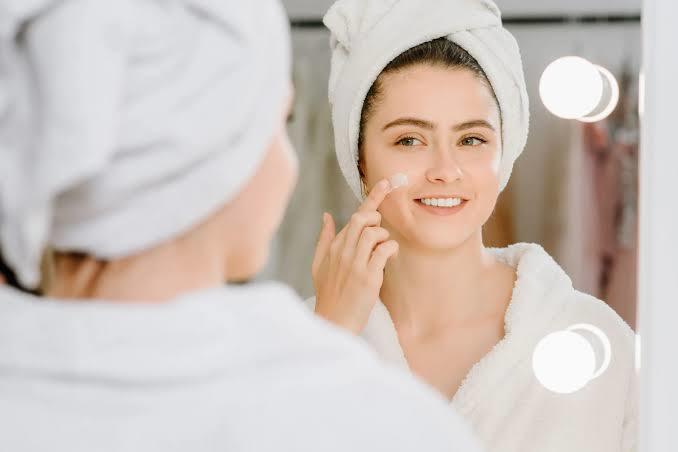 Neutrogena Bright Boost Yaşlanma Karşıtı Jel Krem Fiyatı Nedir?