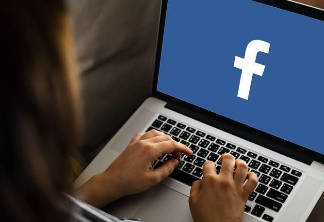 Nostalji Köşesi! Zamanında Facebook Kullanırken Yaptığımız Saçma Şeyler!