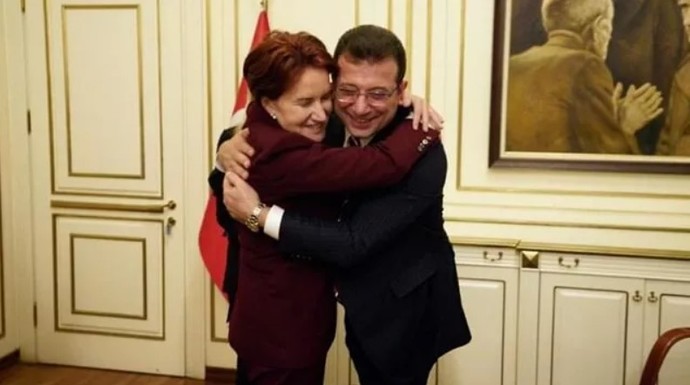 Meral Akşenerin siyasetteki koruyucu Meral Abla rolü