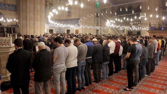 İftar Sonrası İbâdete Açılan Kapı Teravih