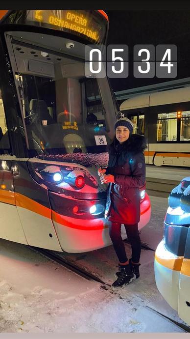 Eskişehirde Tramvay Vatmanlığı Yaparak Başarıya Ulaşmış Demet Dönmez Uçaş Bize Hikayesini Anlatıyor!