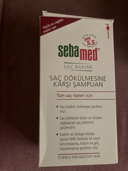 Kafa Derisinde Problem Olanlar Buraya, Sebamedin Kepeğe Karşı Şampuanını Deniyorum!