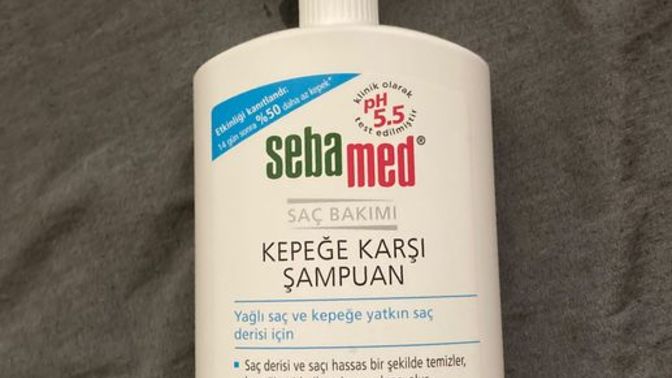 Kafa Derisinde Problem Olanlar Buraya, Sebamed'in Kepeğe Karşı Şampuan'ını Deniyorum!