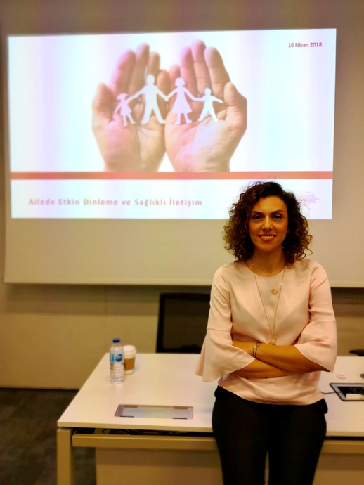 Aile ve Çocuk Yazarı Zeynep İşman Kariyer Yolculuğunu ve Markası Birlikte Büyüyoruz’u Anlattı!