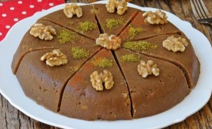 Dondurma ile Yarışır Bir Lezzet: Cevizli Yaz Helvası!