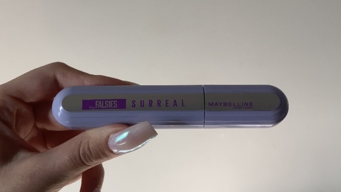 Bir Makyaj Aşığı Olarak Bu Maskaraya 10/10 Verdim! Birlikte Maybelline Falsies Surreal Maskara’yı Deneyelim!