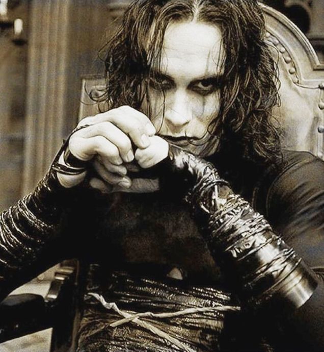 Gotic Film Sevenlere Özel: The Crow Film Analizi!