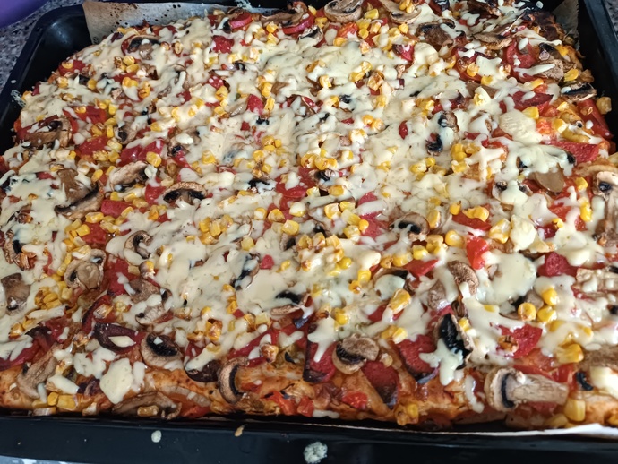 Dışarıda Yediklerinizi Aratmayacak Bir Pizza Tarifi 🍕
