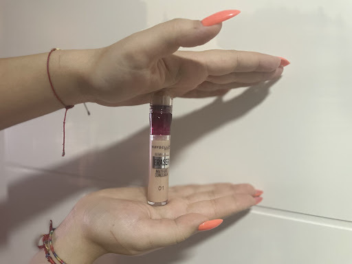 Hayatım Boyunca Tek Bir Makyaj Malzemesi Kullanma Hakkım Olsa Onu Seçerdim: Maybelline Instant Eraser!