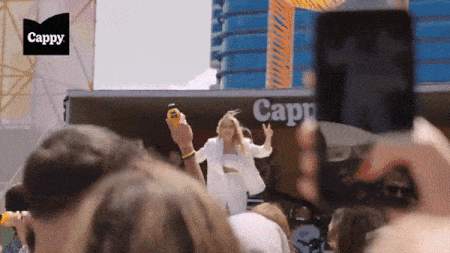 Konserin Habersizi Olur mu? Cappy, Beklenmedik Hadise Konseriyle Yaşam Dolu Sürprizlerini Başlattı!