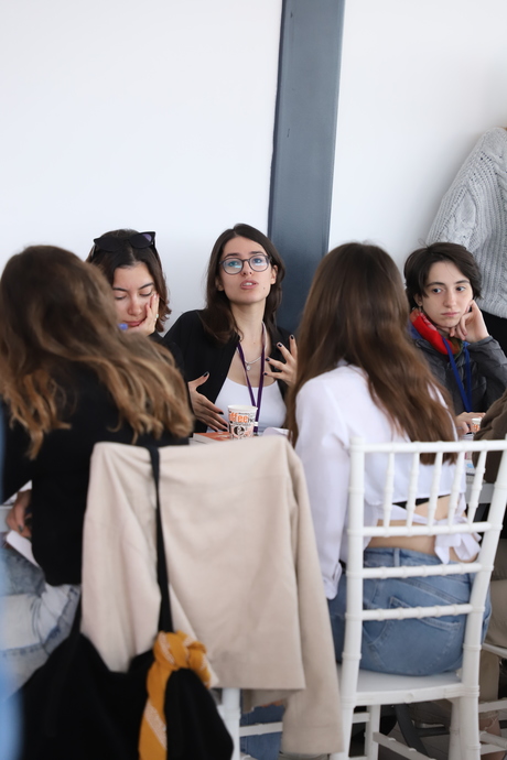 KızlarSoruyor’un Uluslararası Sitesi GirlsAskGuys’ın Stajyeri Semra Atilay Kariyerini Nasıl İnşaa Ettiğini Anlatıyor!