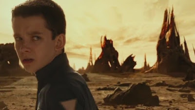 Komutanların Çocuk Olduğu İlginç Bir Bilim Kurgu Filmi: Uzay Oyunları!