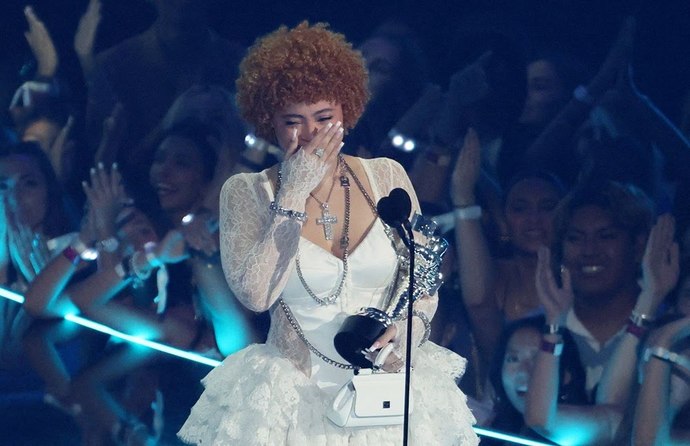 2023 MTV Video Müzik Ödülleri Sahiplerini Buldu!