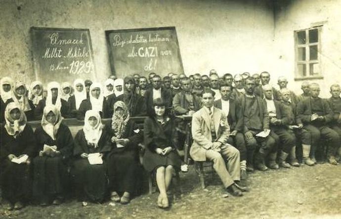 Başöğretmen Kara Tahtada: Cumhuriyet Döneminde Eğitimdeki Gelişmeler!