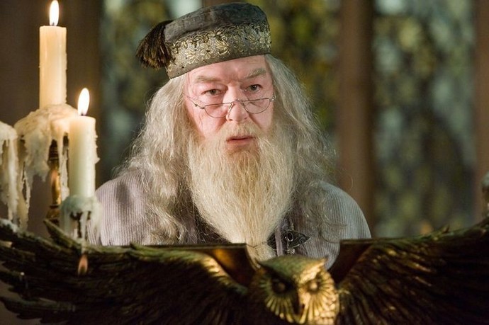 Asalar Havaya! Michael Gambonun Vefatı Üzerine: Hepimizin Kalbine Taht Kuran Albus Dumbledoreun Unutulmaz Sözleri