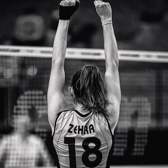 Sempatik Milli Voleybol Yıldızımız Zehra Güneş Hakkında Hiç Bilinmeyenler!