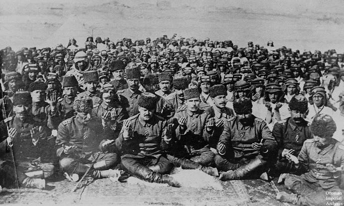 Sina Cephesinde Türk ve Araplar dua ederken