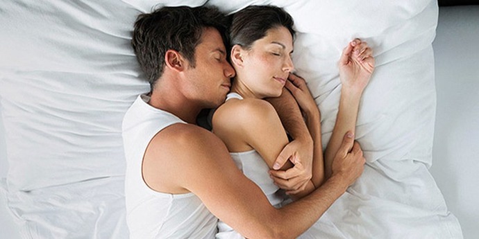 İlişki Durumunuzu Yansıtan 5 Uyku Pozisyonları Değerlendirmesi 🛏️