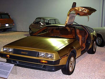 Efsane Film Arabaları: DMC DeLorean
