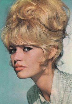 Sarının Her Tonunun Yakıştığı Kadın: Brigitte Bargot!