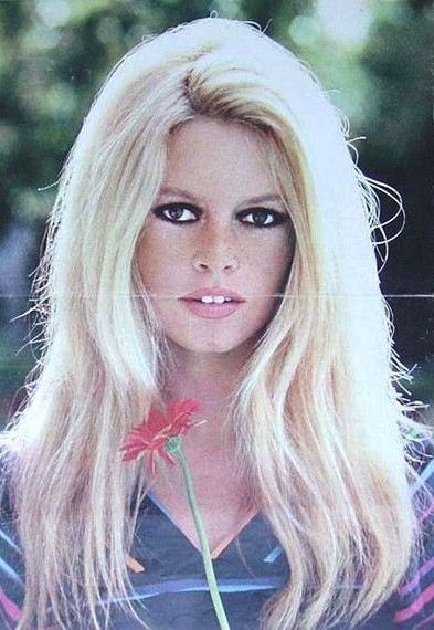 Sarının Her Tonunun Yakıştığı Kadın: Brigitte Bargot!