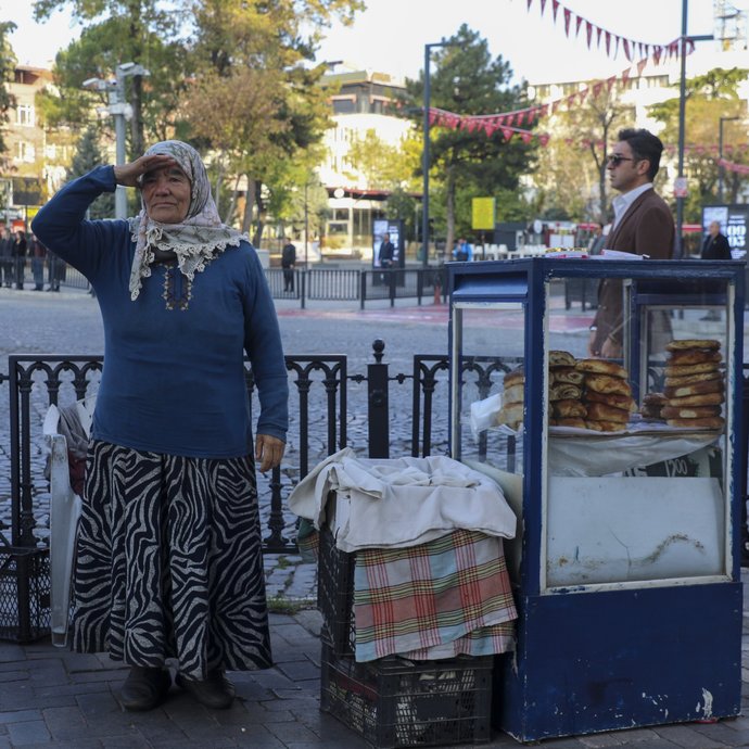 #HepAynıAşkla! 10 Kasım 09:05te Duygulandıran Görüntüler!