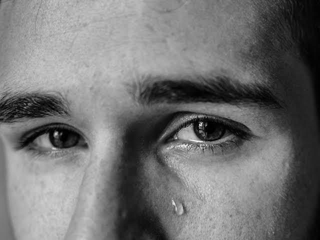 İnsanlık Öldü Mü? Toplumsal Konularda Duyarsızlığın Nedenleri