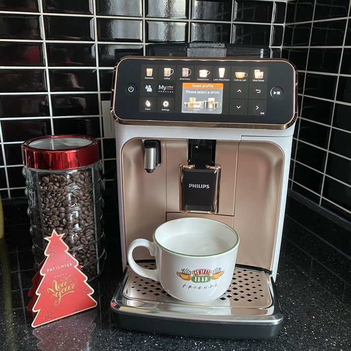 Sosyal Medyada Viral Olan O Kahve Makinesini Deniyorum: Philips LatteGo ile Latte Macchiato Yapıyorum! ☕️