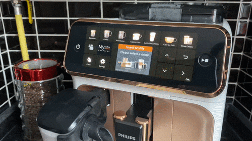 Sosyal Medyada Viral Olan O Kahve Makinesini Deniyorum: Philips LatteGo ile Latte Macchiato Yapıyorum! ☕️