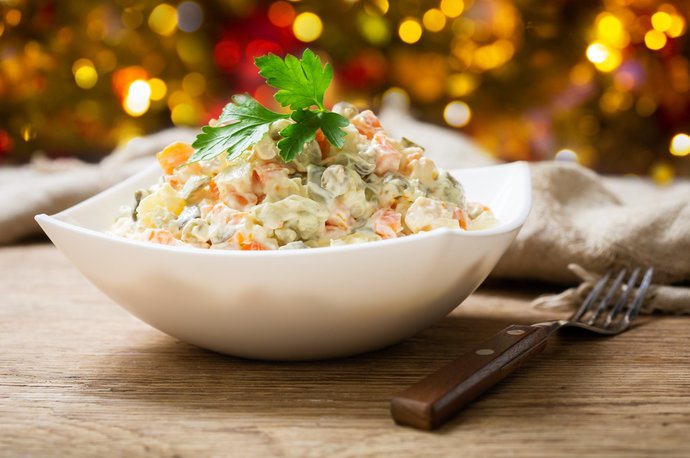 Rus Salatası Nasıl Yapılır? Püf Noktaları ve Sunum Önerileri