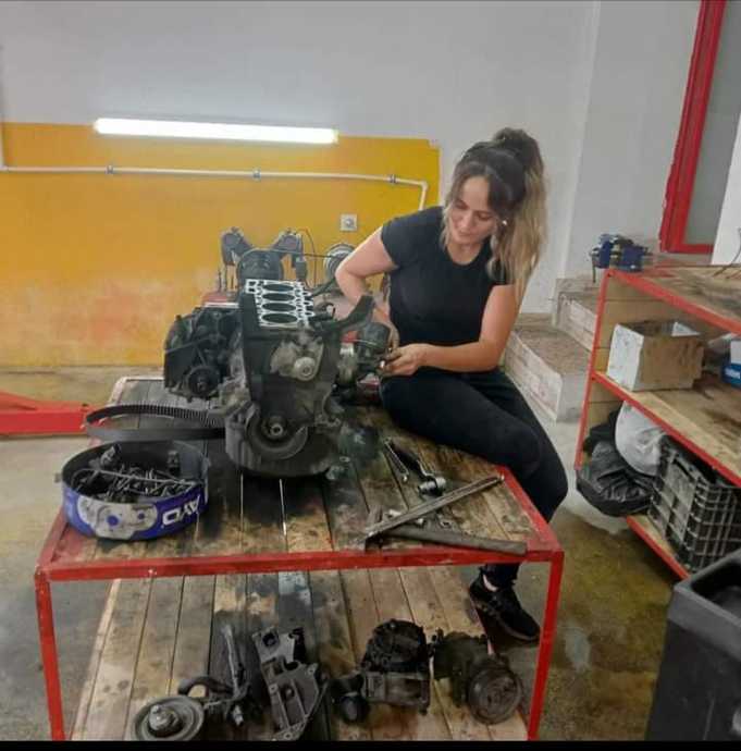 Mesle�in Cinsiyeti Olmaz, Ustas� Olur� Diyen Otomotiv M�hendisi Burcu A�k�n Kariyerini Anlat�yor!