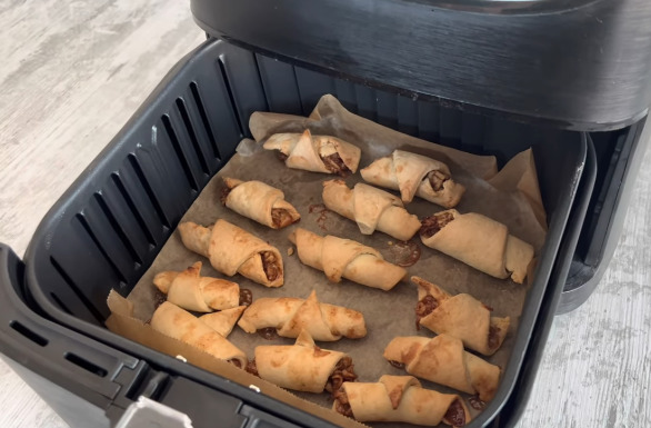 Misafirleriniz İçin Airfryer ile Hazırlayabileceğiniz Mini İkram Tabağı