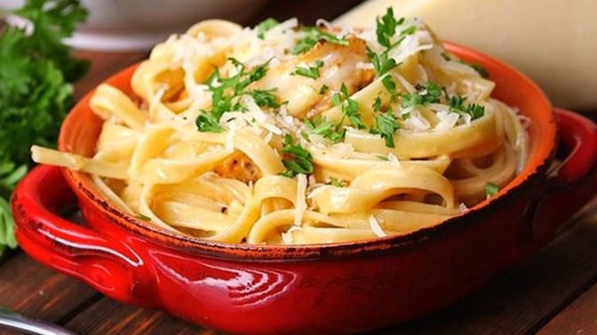 Fettucini Alfredo Tarifi!