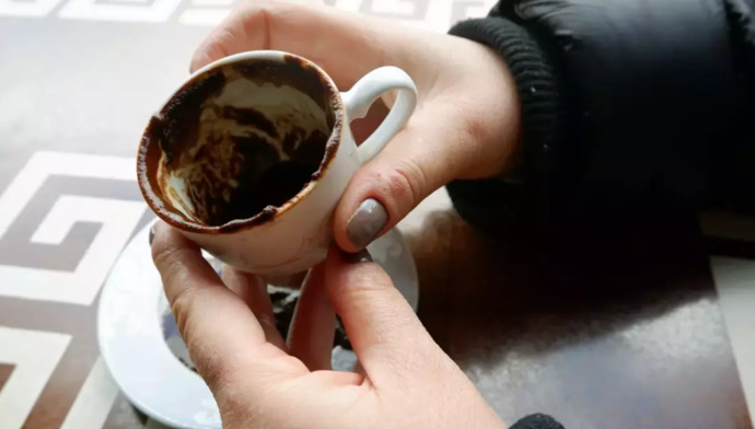 Falda Diş Görmek Ne Anlama Gelir?